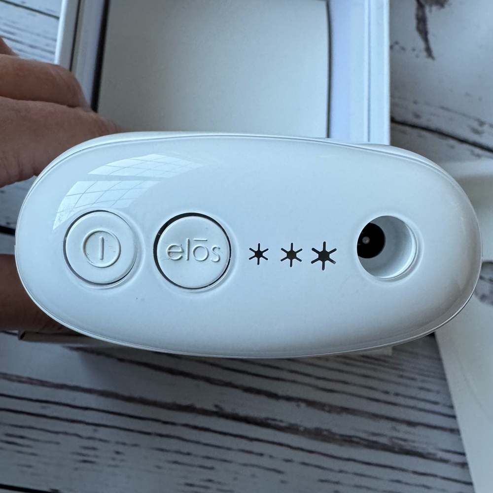 Iluminage Precise Touch Hair Reduction Device Barely Used Includes All Packaging - Picture 12 of 12